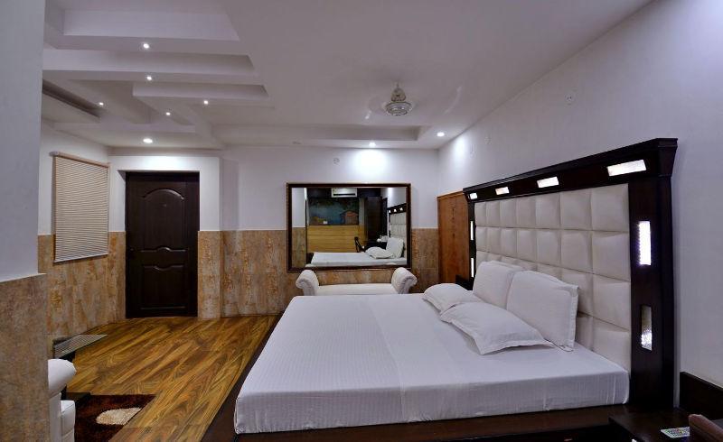Hotel Sahil Palace Rupnagar  Exteriör bild